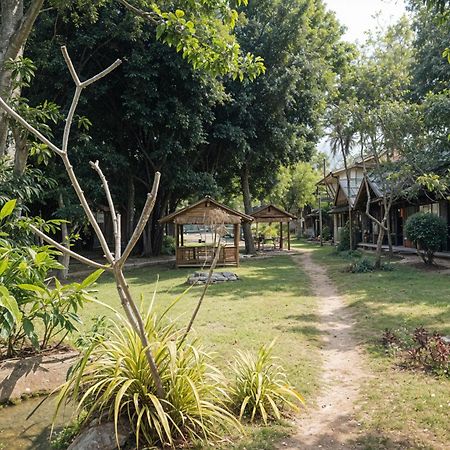 A Little Bungalows By Beach Nathon Bay Exterior foto