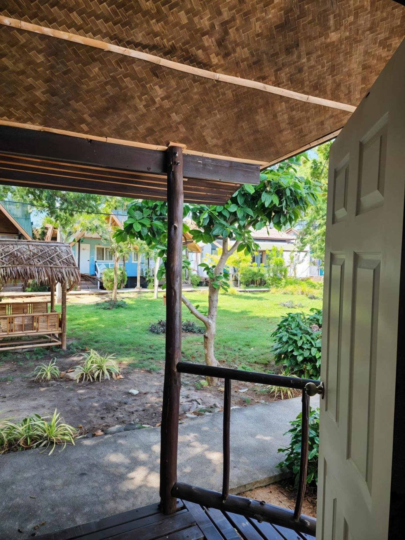 A Little Bungalows By Beach Nathon Bay Exterior foto